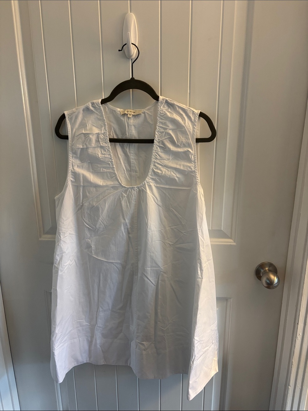 Scoop Neck White Sleeveless Women's Dress